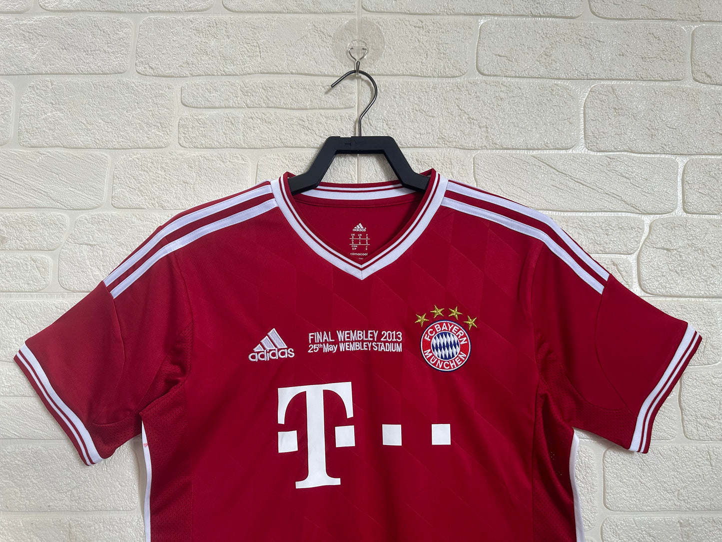 FC Bayern Munich 13-14 Kit