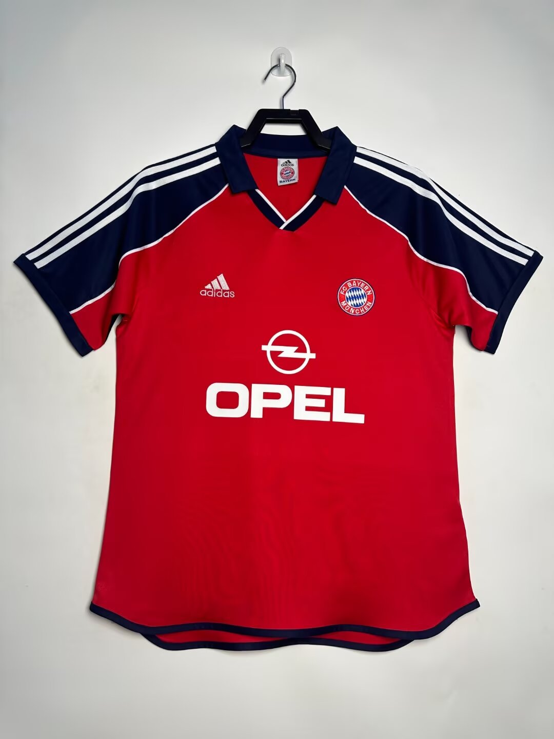 FC Bayern München 2000-01 Home Kit