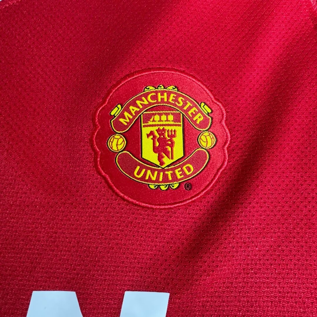 Manchester United 2010-11 Home Kit