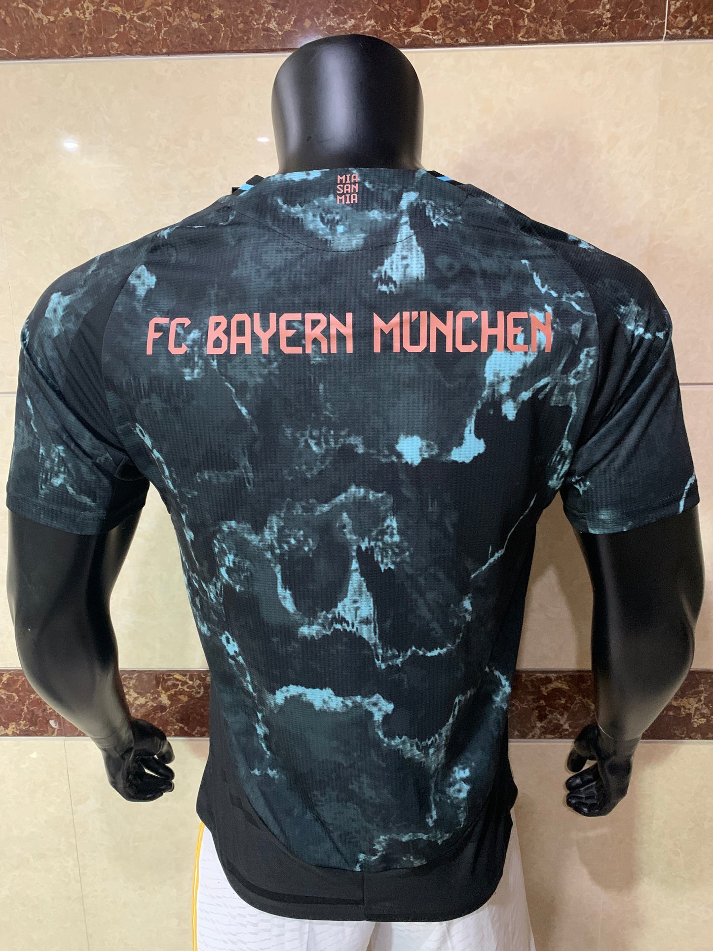 FC Bayern Munich 2024-25 Away Kit