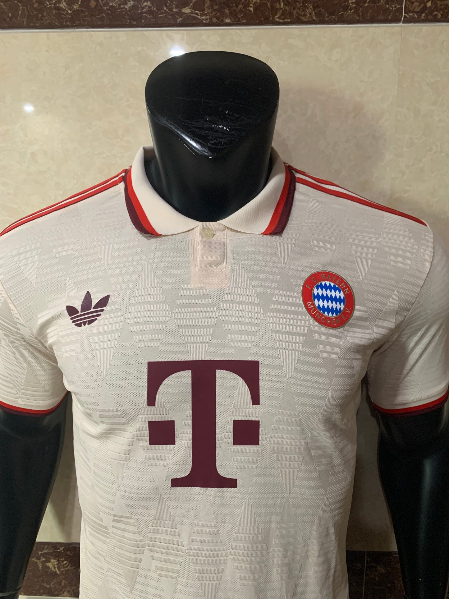 FC Bayern Munich 2024-25 Third Kit