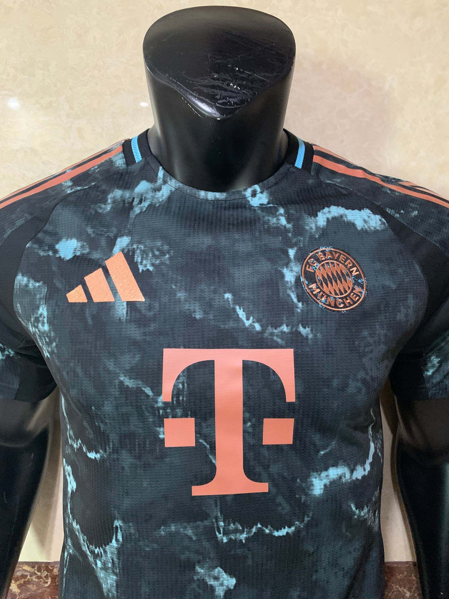 FC Bayern Munich 2024-25 Away Kit