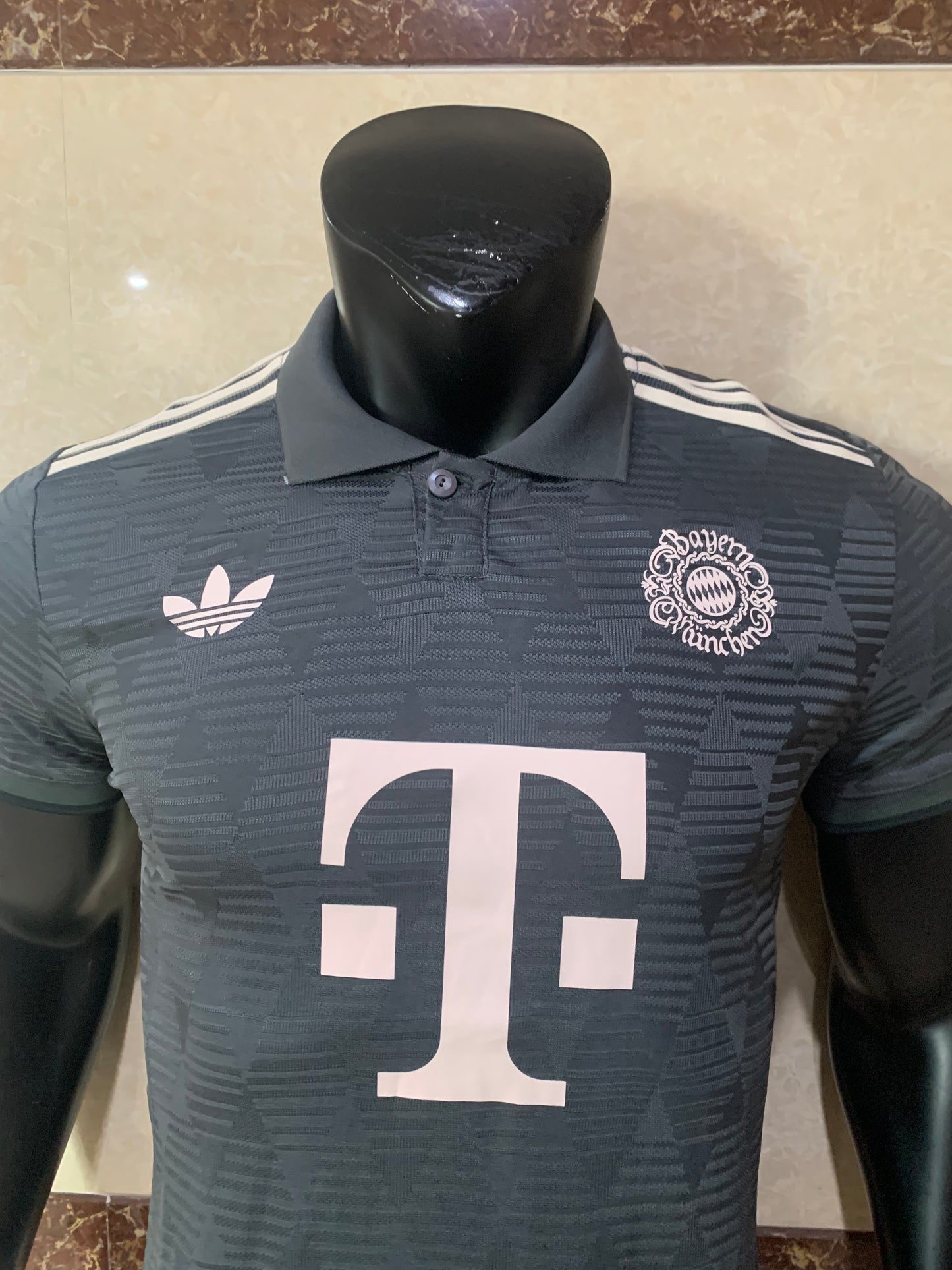 FC Bayern Munich 2024-25 Oktoberfest Kit