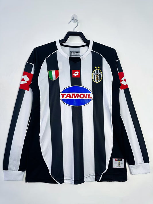 Juventus 2002-03 Home Kit