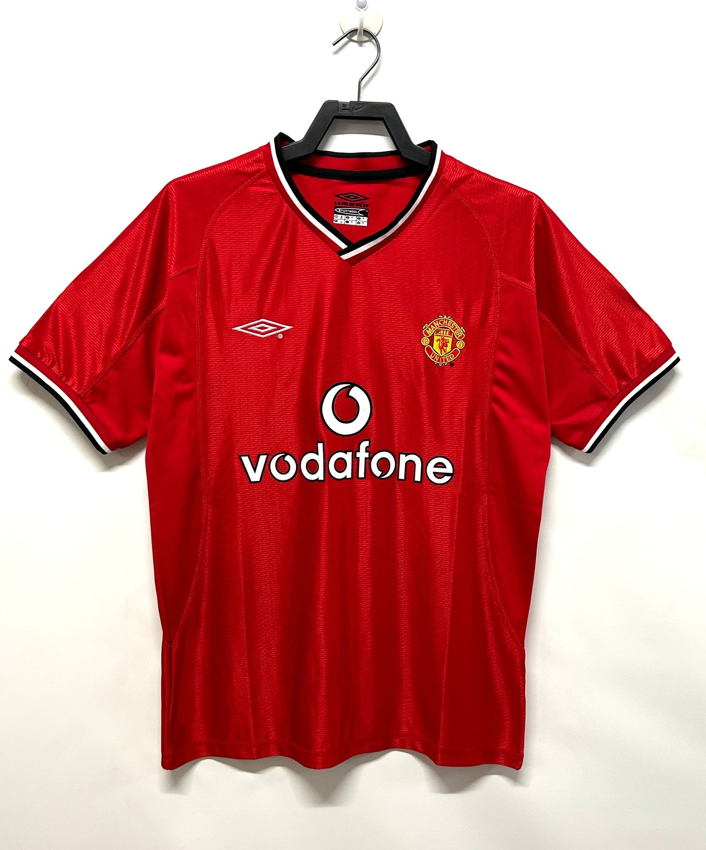 Manchester United 2000-01 Home Kit