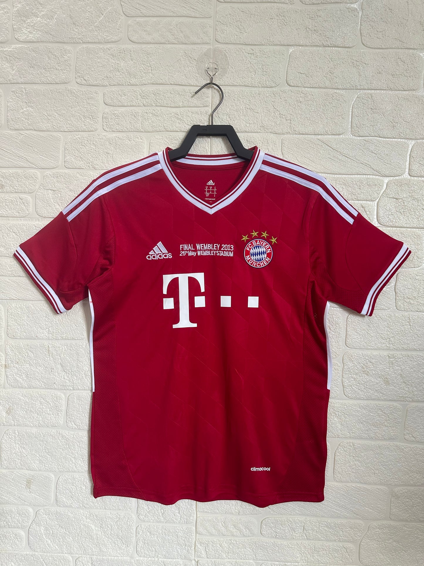 FC Bayern Munich 13-14 Kit